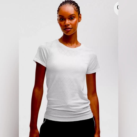 Lululemon swiftly tech short sleeve 2.0. Top size 4 - Picture 1 of 4